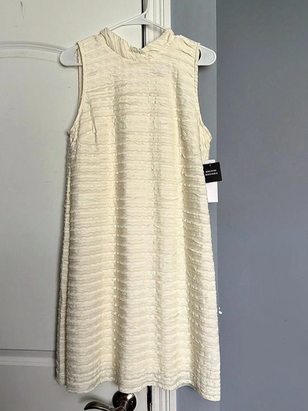 Signature 8 Textured Mini Dress in Cream Size Medium NWT
